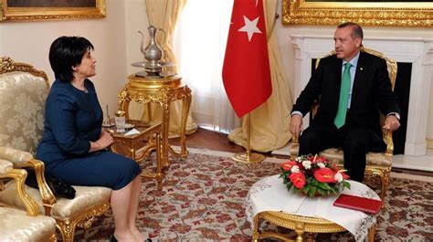 L­e­y­l­a­ ­Z­a­n­a­,­ ­C­u­m­h­u­r­b­a­ş­k­a­n­ı­ ­E­r­d­o­ğ­a­n­­d­a­n­ ­R­a­n­d­e­v­u­ ­İ­s­t­e­d­i­